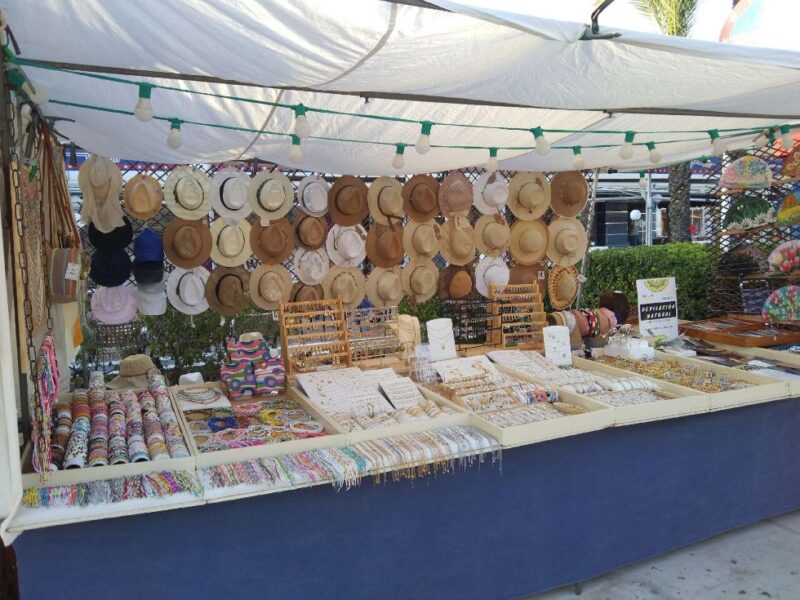 Artesanía en abanicos y bisutería gloria - Mercadillo y venta ambulante